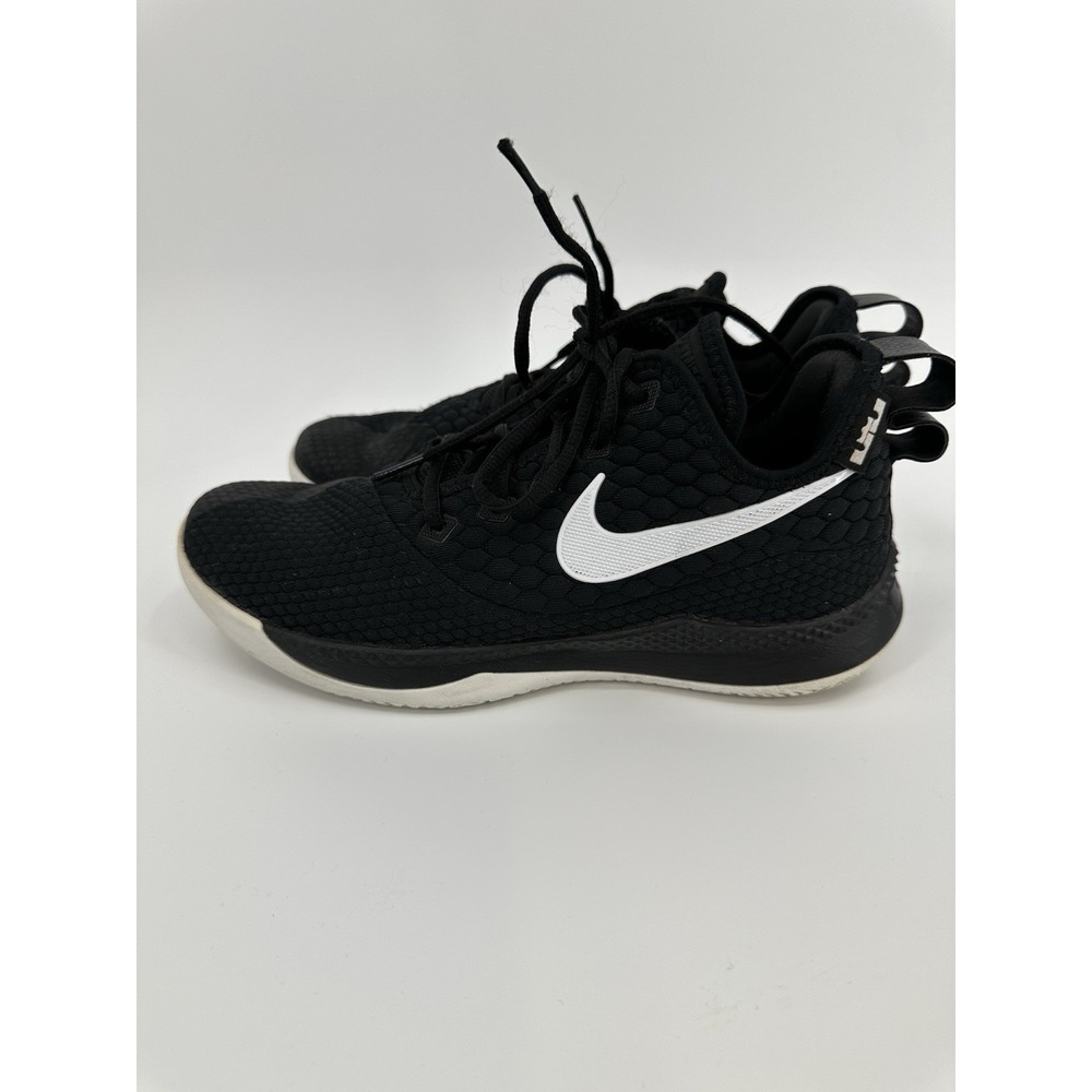 Nike Lebron witness 3 Mens size 8 shoes black athletic basketball sneakers